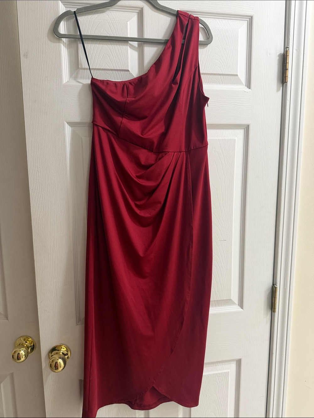 Elegant One-Shoulder Red Dress